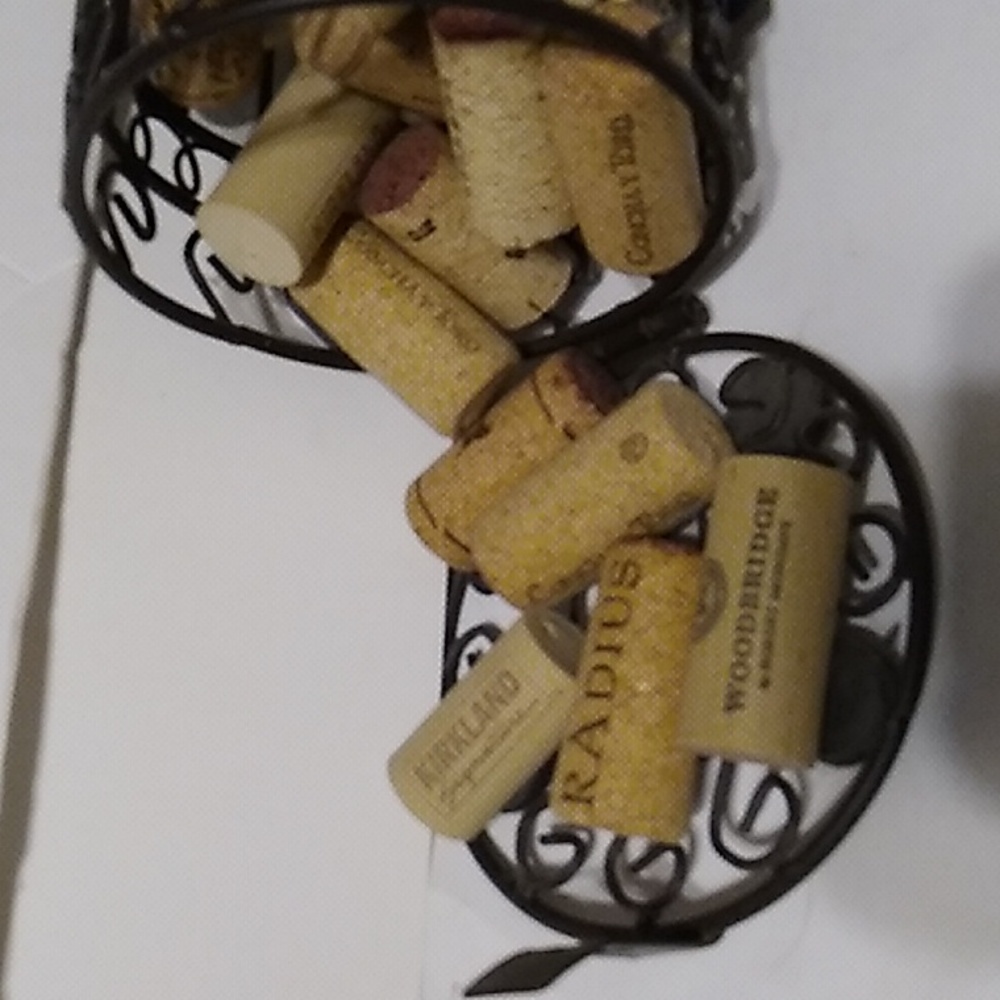 Metal Cork Holder - Picture 12 of 12